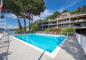 Residenza Ludovica by the lake