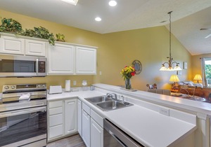 Resort Amenities: Bright Condo in Myrtle Beach!