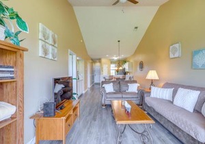 Resort Amenities Bright Condo in Myrtle Beach!