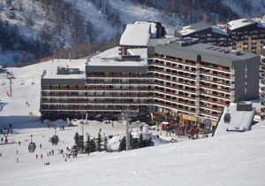 Resort center, 7th floor, balcony, tv, ski locker, 17m², Les Menuires
