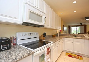 Resort-Style Condo - 4 Pools & Beach Club Access