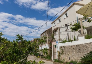 Restful Villa in Dalmatia with Garden