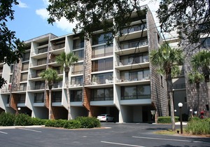 Retreat 615- Great Views, Nicely furnished, Pool, Easy Beach Access