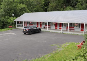 Reynolds House Inn - Motel Strip - Room 4