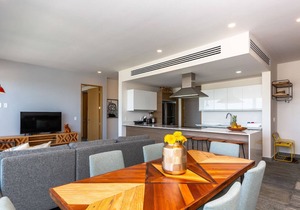 RIVA 508 · Ocean view condo - Beach, pool & jacuzzi!