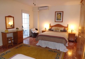 River Ebro Apartments