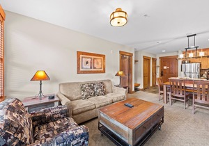 River Run Condo w/Great Shared Amenities: Pool, Hot Tubs, Play Area, & More!