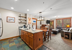 River Run Condo w/Great Shared Amenities: Pool, Hot Tubs, Play Area, & More!