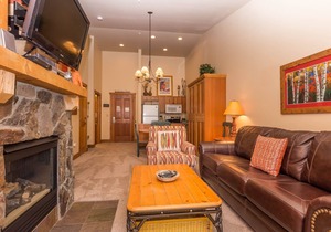 River Run Condo w/Mountain Views from Private Balcony & Close to Gondola!
