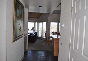 River views! Close to pool & river trail access with FREE Wifi