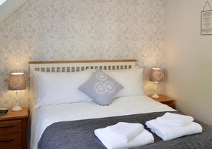 Riverbank Cottage