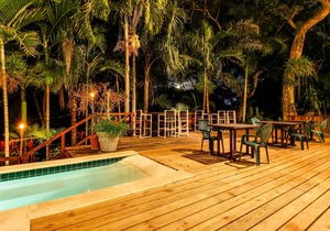 Riverfront Suite with Balcony, WiFi, AC, Infinity Pool & Forest View