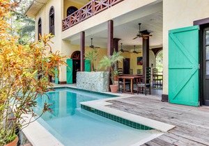 Riverfront Suite with Balcony, WiFi, AC, Infinity Pool & Forest View
