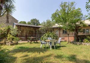 Riverhouse Lodge