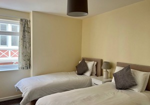 Riverside 1 - Two Bedroom Apartment, Sleeps 6