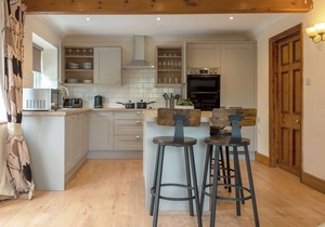 Riverside Cottage-UK41439