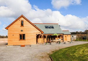 Riverside Lodge