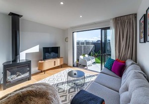 Riverside Lodge - Luxury Two Bedroom Townhouse