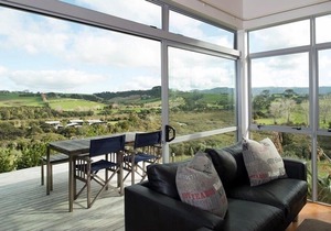 Riverside Matakana luxury apartment style bach