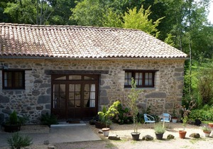 Riverside Mill in walking distance of village with Restaurant / Bar & Bakery