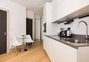 Riverside Studio Flat in Kingston