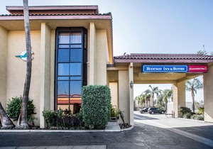 Rodeway Inn and Suites Bakersfield
