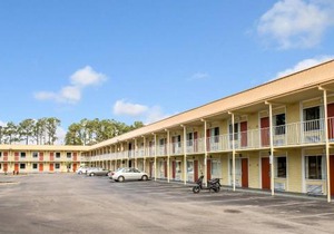 Rodeway Inn & Suites Wilmington North
