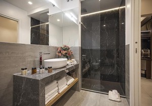 Roman Holidays Boutique Hotel