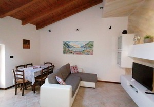 Romantic attic apartment in the historic center of Riva del Garda