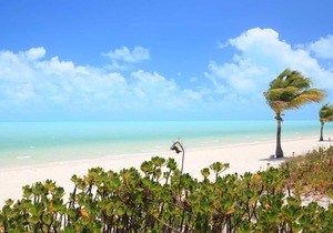 Romantic Getaway, LOWEST DENSITY on the Island, STAND ALONE BUNGALOWS!