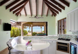Romantic Getaway, LOWEST DENSITY on the Island, STAND ALONE BUNGALOWS!