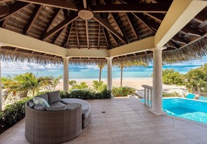 Romantic Getaway, LOWEST DENSITY on the Island, STAND ALONE BUNGALOWS!