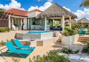 Romantic Getaway, LOWEST DENSITY on the Island, STAND ALONE BUNGALOWS!