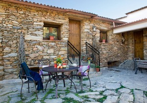 romantic house for 2 people with jacuzzi