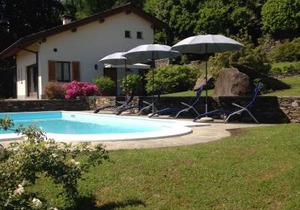 Romantic Nido with shared pool