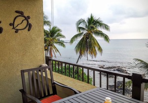 Romantic Penthouse Oceanfront Condo with AC and Fabulous Views