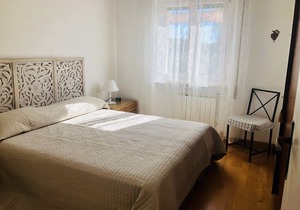 Rome: Flat - 4 rooms for 4/5 persons: House with pool and garden