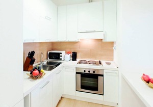 Rome, near Spanish Steps, modern and spacious apartment for 8