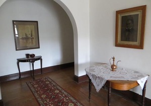 Roode Bloem Farm House