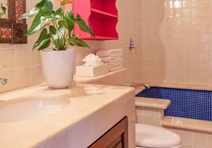 Rooftop 1-BR Penthouse w/Ocean Views and Private Hot Tub at Luxury Resort