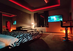 ROOM 21 Pure Relaxation in The Heart of Brasov!