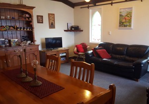 Room 6 Cadence Bed and Breakfast