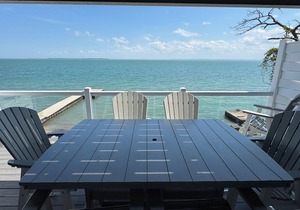 Room for You and Your Friends - 4 BR Directly on Lake Erie max 12 ppl CON 202