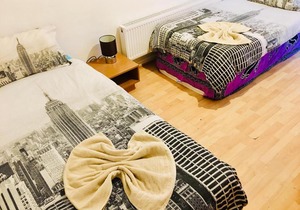 Room in BB - Double Bedroom in House Share to let at Stepney Green