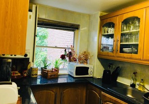 Room in BB - Double Bedroom in House Share to let at Stepney Green