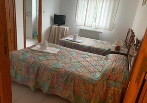Room in Guest room - Hostal restaurante Seoane