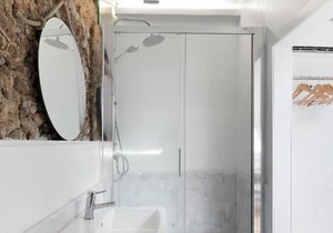 Room Lusíadas with private bathroom