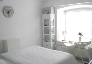 Room No 7 - Apartment Storchenfärbe