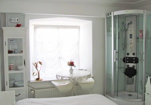 Room No 7 - Apartment Storchenfärbe