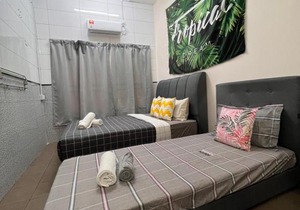 Room1#IG theme Bargainous#Shared Bathroom#3pax#2min Kek Lok Si